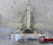 06-07 Suzuki GSXR 600 750 Lower Triple Tree with Steering Stem 