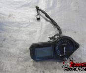 01-06 Honda CBR F4i Gauge Cluster (19.990 miles)
