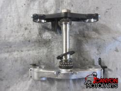 04-05 Kawasaki ZX10R Upper and Lower Triple Tree with Steering Stem 