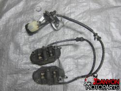 06-07 Honda CBR 1000RR Front Master Cylinder, Brake Lines and Calipers