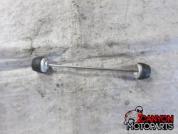 17-25 Suzuki GSXR 1000 Front Axle Slider